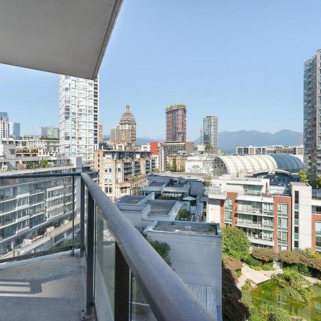 Amazing Views ! Leather Furniture ! Cozy Condo! فانكوفر المظهر الخارجي الصورة